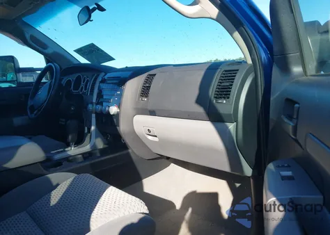 2008 Toyota Tundra Base 5.7L V8 из США, поврежденный, VIN 5TFBV54108X068294